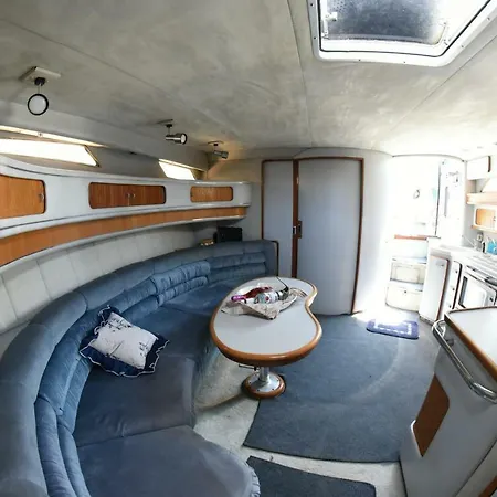 Ботель M/y Octapus *